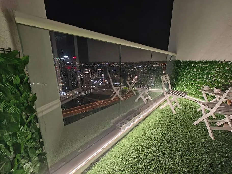 Apartment Lemodcasa - Modern Chic Studio Dubai