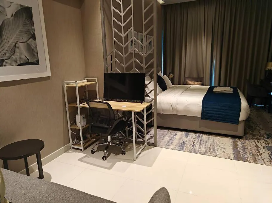 Lemodcasa - Modern Chic Studio Dubai