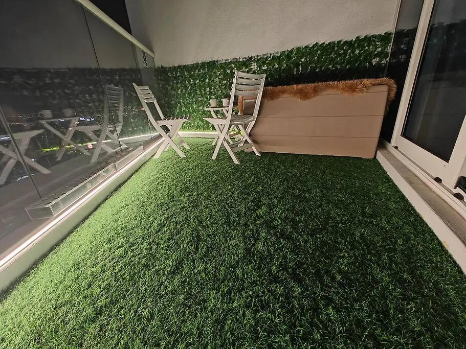 Apartment Lemodcasa - Modern Chic Studio Dubai